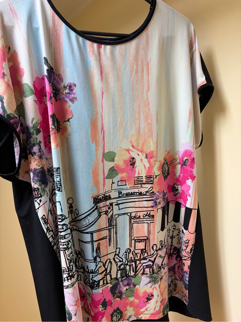 Alia Floral & Cityscape Short-Sleeve Top in Pink, Black, Cream